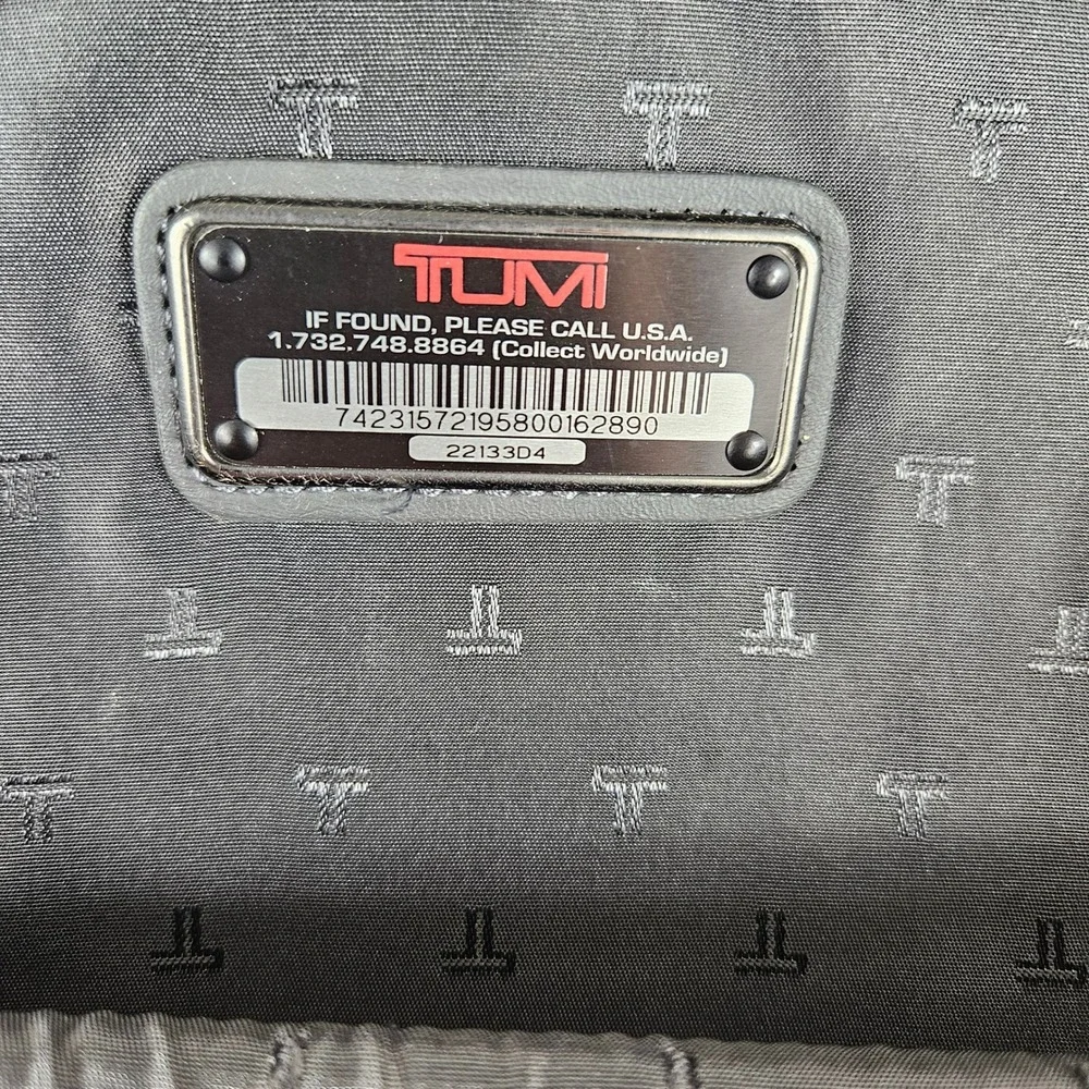 Tumi Alpha Black Ballistic Nylon Tri-Fold Garment Bag 22133D4 Suit Carrier 22x15